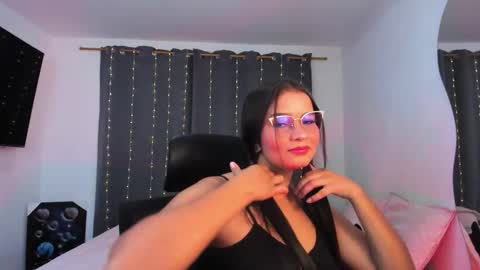 Snapshot of abby_parker1 chatting on October 2025 11:20:01 PM Abby online show from October 2025 11:20:01 PM