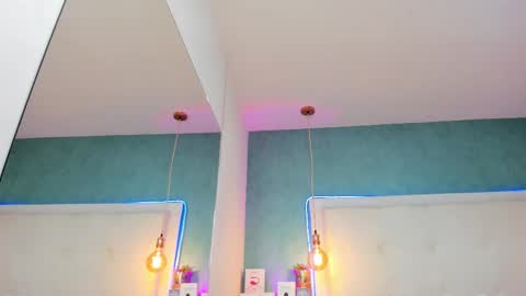 Abby Dixon  online show from October 2025 01:30:01 PM