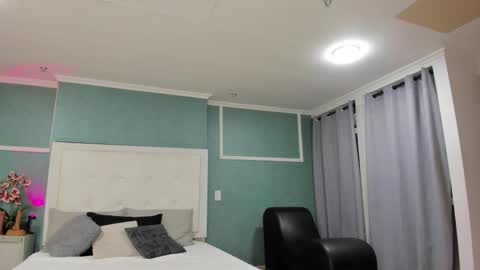 Abby Dixon  online show from February 2026 11:51:01 AM