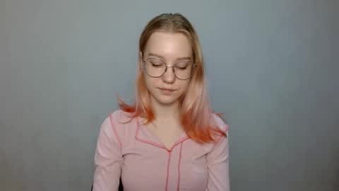 Snapshot of abbymoore__ chatting on December 2024 09:55:02 AM Abby Lovense is active online show from December 2024 09:55:02 AM