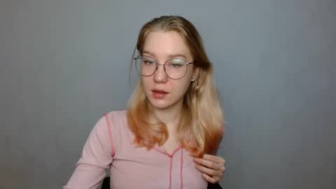 Snapshot of abbymoore__ chatting on January 2025 09:12:01 AM Abby Lovense is active online show from January 2025 09:12:01 AM