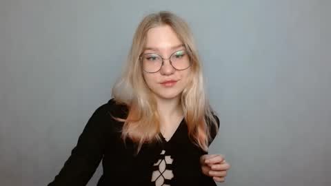 Snapshot of abbymoore__ chatting on February 2025 09:00:02 AM Abby Lovense is active online show from February 2025 09:00:02 AM