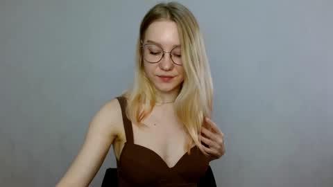 Snapshot of abbymoore__ chatting on February 2025 09:53:02 AM Abby Lovense is active online show from February 2025 09:53:02 AM