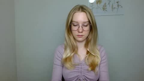 Snapshot of abbymoore__ chatting on September 2025 10:42:02 AM Abby Lovense is active online show from September 2025 10:42:02 AM