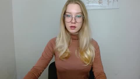 Snapshot of abbymoore__ chatting on October 2025 09:29:01 AM Abby Lovense is active online show from October 2025 09:29:01 AM