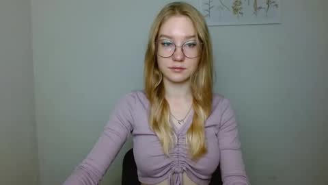 Snapshot of abbymoore__ chatting on October 2025 08:45:02 AM Abby Lovense is active online show from October 2025 08:45:02 AM