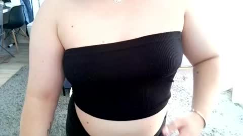 abbyvibe online show from October 2025 10:50:01 AM