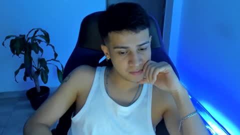 Snapshot of abelasburgo chatting on November 2025 02:22:01 AM Independence model AbelAsburgo online show from November 2025 02:22:01 AM