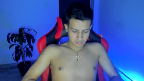 Snapshot of abelasburgo chatting on December 2025 07:04:02 AM Independence model AbelAsburgo online show from December 2025 07:04:02 AM