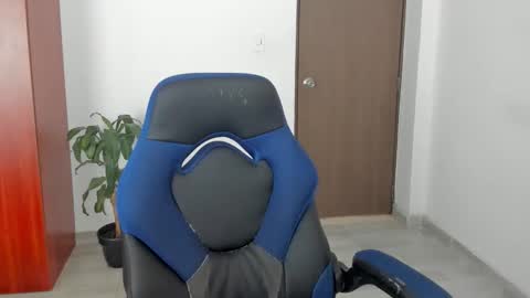 Snapshot of abelasburgo chatting on January 2026 06:13:01 PM Independence model AbelAsburgo online show from January 2026 06:13:01 PM