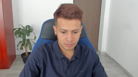 Snapshot of abelasburgo chatting on January 2026 07:52:02 PM Independence model AbelAsburgo online show from January 2026 07:52:02 PM