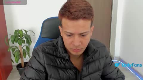 Snapshot of abelasburgo chatting on January 2026 02:10:01 PM Independence model AbelAsburgo online show from January 2026 02:10:01 PM