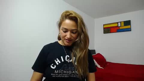 ximena online show from October 2025 12:06:01 PM