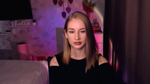 Anna online show from October 2025 03:12:02 PM