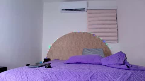 Abigail online show from December 2025 03:04:01 AM