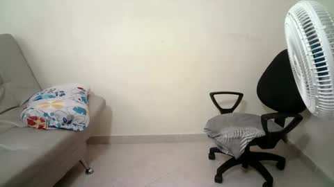 abril__ass online show from October 2025 04:14:02 PM