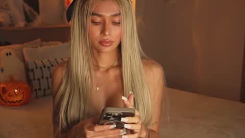 My name is Alexa. Please say hello I like to chat with you. If you have requests please use tip online show from October 2025 12:43:01 AM