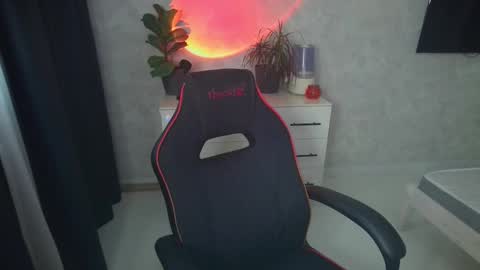 Nick online show from October 2025 12:47:01 PM