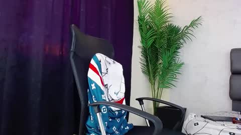 ace_owens online show from December 2024 08:07:02 PM