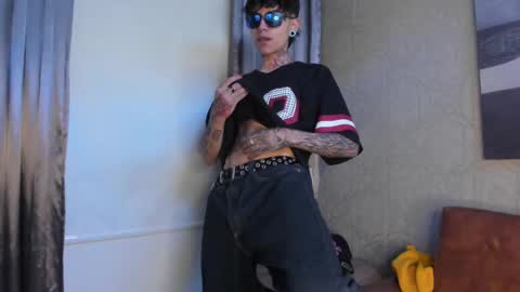 Acid Milo online show from December 2024 01:05:02 PM