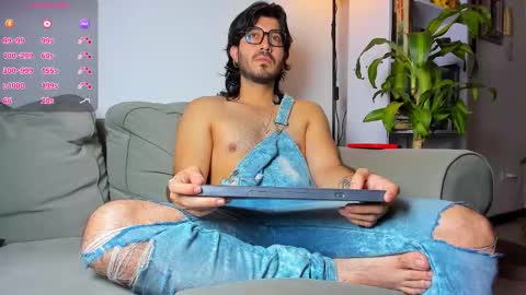 R. online show from November 2025 10:37:02 AM