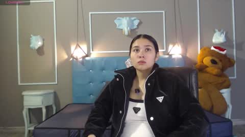 Adaira online show from December 2025 04:55:01 AM