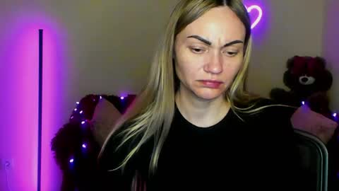 Adalina online show from April 2026 07:07:02 PM