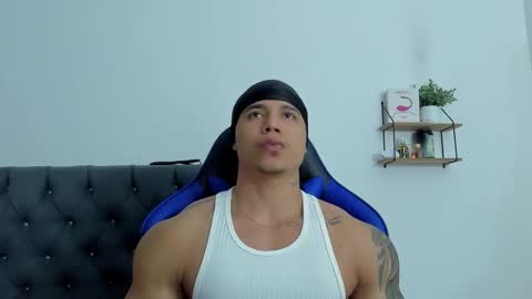 adam boss online show from December 2025 08:20:02 AM