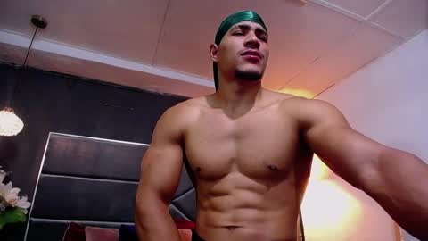 adam_fit19cm online show from October 2025 01:55:02 PM