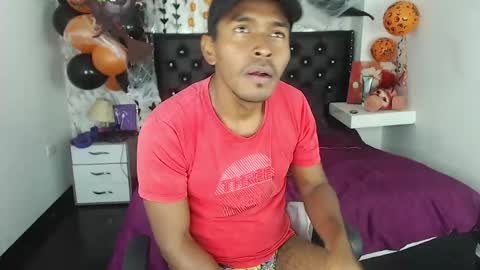 adam_morgan2 online show from October 2025 05:43:02 AM