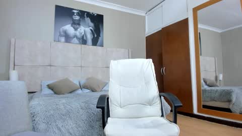 adam_piarse online show from October 2025 12:50:01 PM