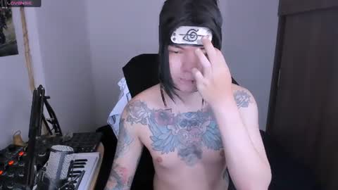 Snapshot of adam_rocket chatting on June 2026 01:47:02 AM Adam online show from June 2026 01:47:02 AM
