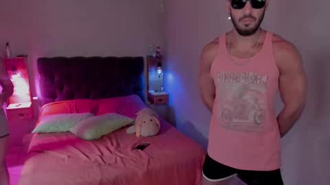 Snapshot of adam_scar chatting on October 2025 06:20:01 PM Hello welcome 3 online show from October 2025 06:20:01 PM