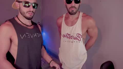 Snapshot of adam_scar chatting on November 2025 06:06:02 PM Hello welcome 3 online show from November 2025 06:06:02 PM