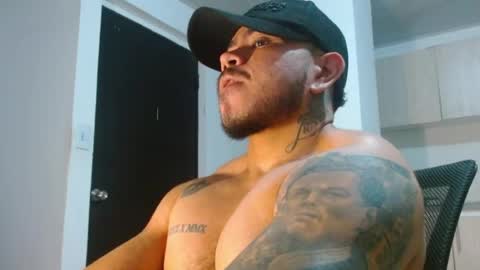 adam shilder7 online show from May 2026 02:39:01 AM