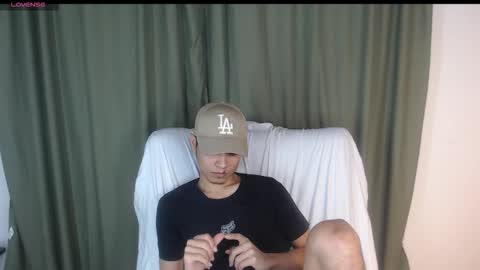 adam_sinclair online show from November 2025 04:11:02 AM