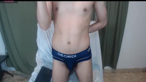 adam_sinclair online show from November 2025 08:25:02 PM