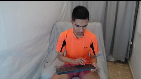 adam_sinclair online show from December 2025 08:40:01 PM