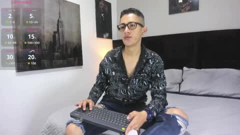 adam_walker_1 online show from May 2026 02:46:01 PM
