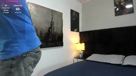 adam_walker_1 online show from June 2026 03:23:01 PM