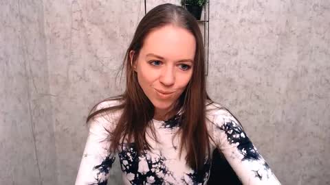 adamais_ online show from February 2025 10:48:02 AM