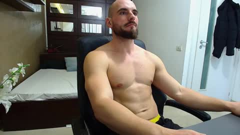 Snapshot of adamjameson chatting on February 2025 09:39:02 AM AdamJameson online show from February 2025 09:39:02 AM