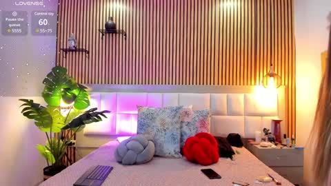 Angel Shine online show from December 2024 02:54:02 PM