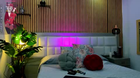 Angel Shine online show from December 2024 12:00:02 PM