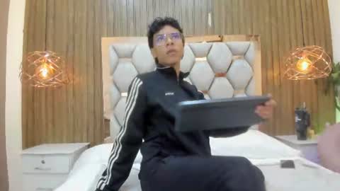 Snapshot of adams_bobby chatting on June 2026 11:14:01 AM Adams Bobby online show from June 2026 11:14:01 AM