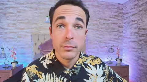 Im Adams Sanz online show from April 2026 10:21:02 PM