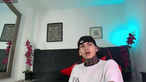 AdamsWalkerr  online show from February 2026 12:03:01 PM