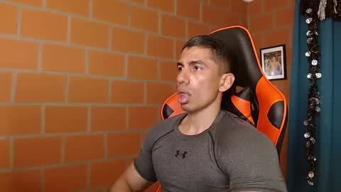 Snapshot of adan_sin1 chatting on January 2025 07:10:01 PM Adan Sin online show from January 2025 07:10:01 PM