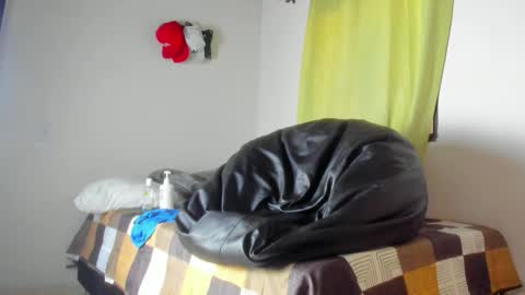   online show from December 2025 08:16:02 PM