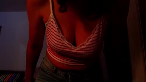 amy        online show from September 2025 09:03:02 PM